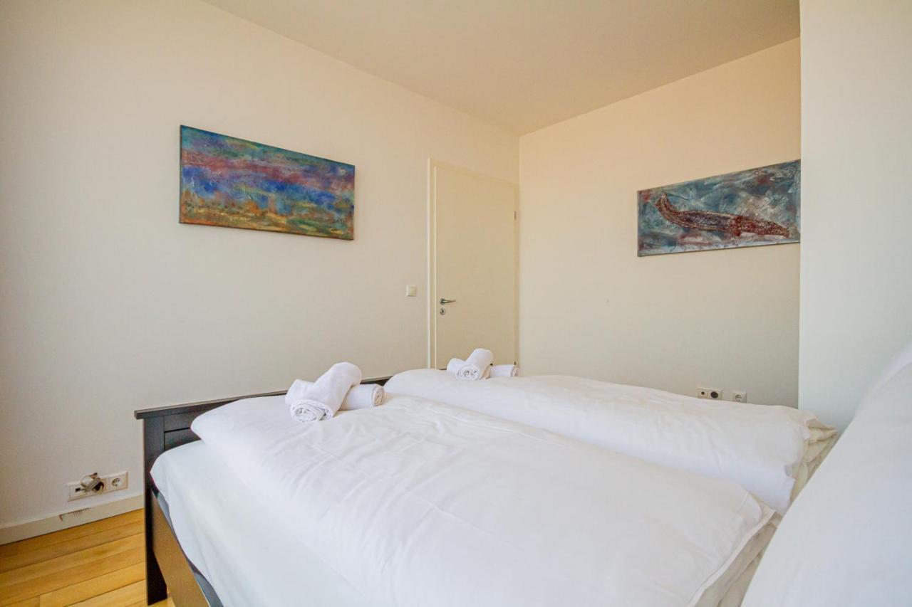 Luxury With Balcony In Downtown Apartament *