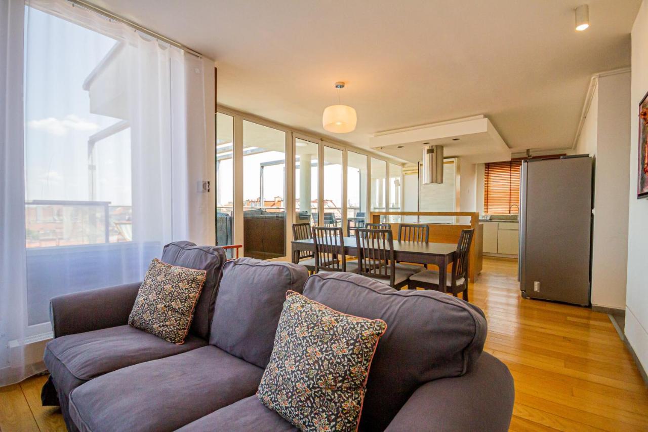Luxury With Balcony In Downtown Budapesta