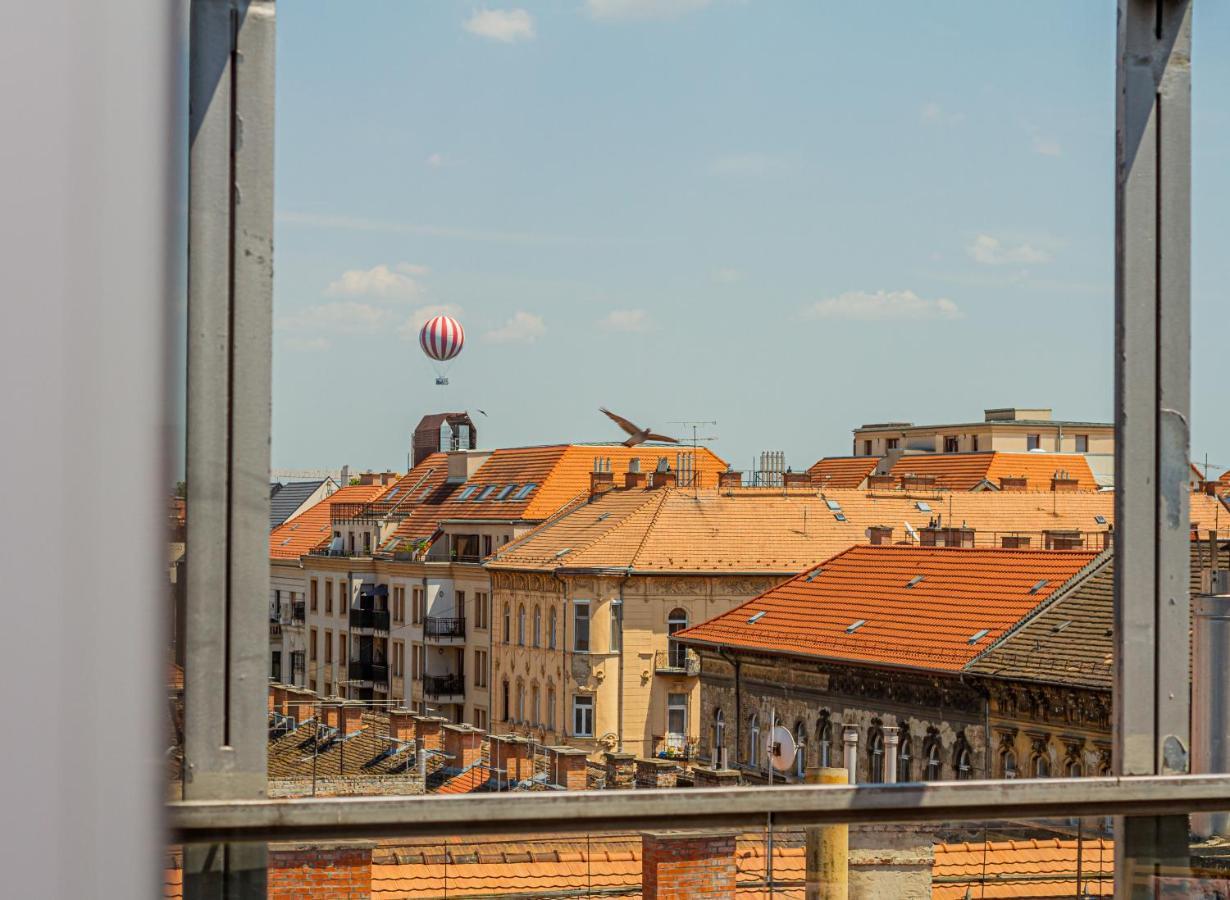 Apartament Luxury With Balcony In Downtown